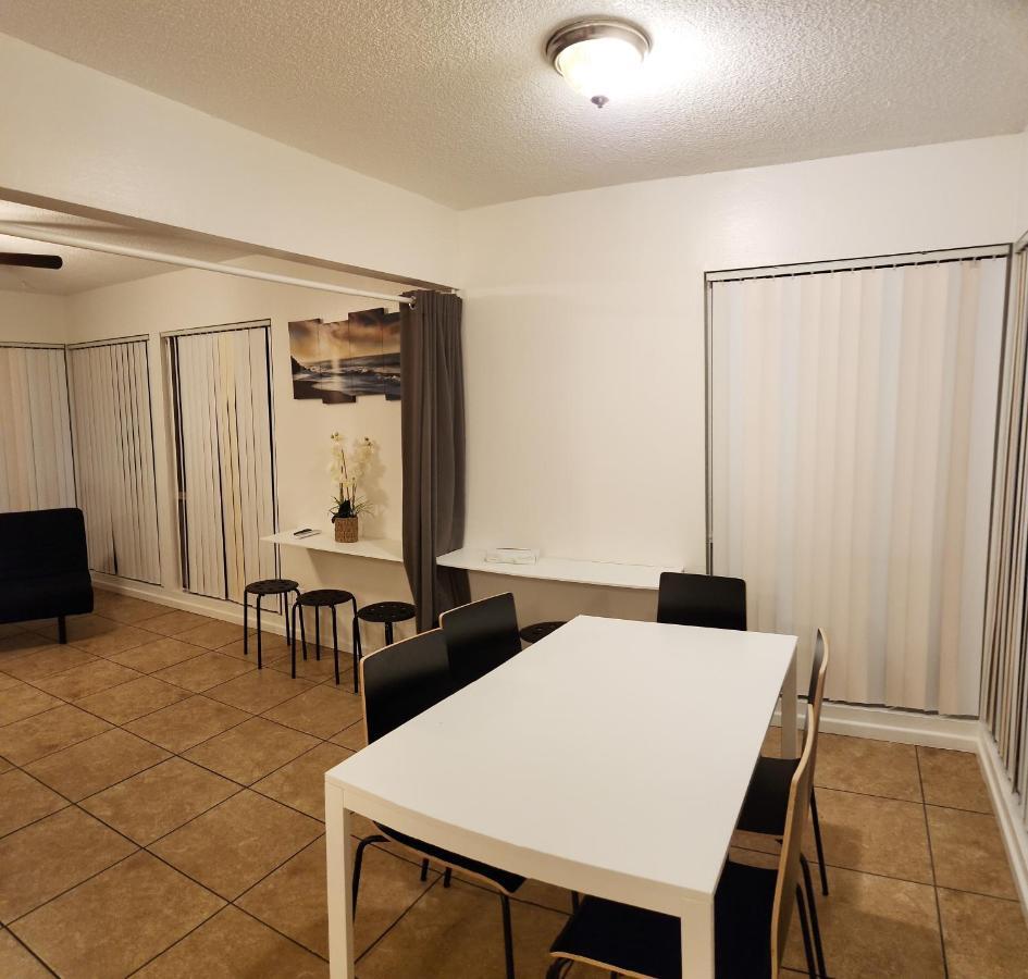 Centrally Located, 4X Queen, 300 Mbps Internet With Backyard! Hemet Extérieur photo