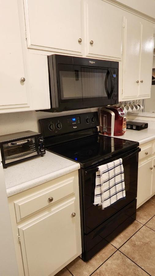 Centrally Located, 4X Queen, 300 Mbps Internet With Backyard! Hemet Extérieur photo